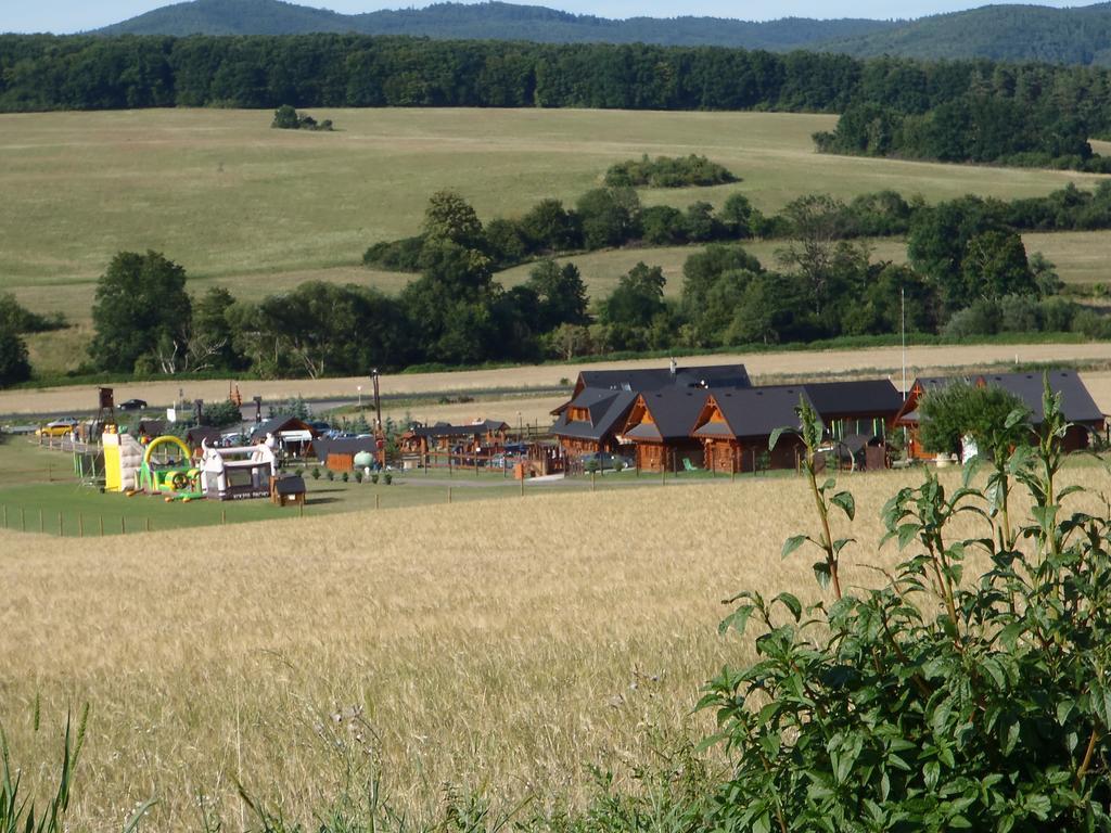 Ubytovanie Koliba Pacho - Zrub Jolanka Пр'євідза Екстер'єр фото